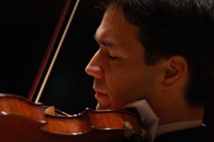 Violinist performs with ECMP