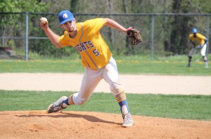 RyleyWarnock received the NJCAA Division III Gold Glove Award.