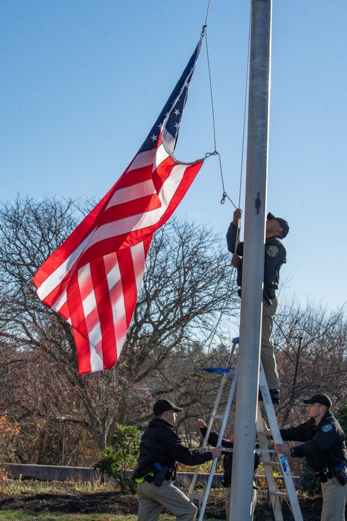 cadats raise the american flag