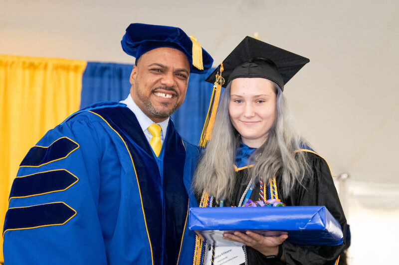 Franziska Hoene receives Outstanding Graduating Student Award 